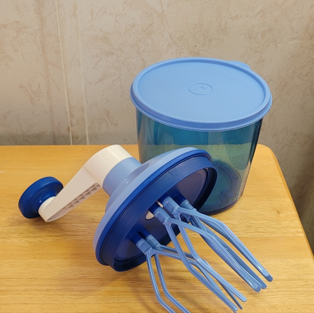 Tupperware Whip N Prep Chef - Picture 3 of 3